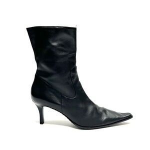 Vintage 1990s black leather extended square toe sip up stiletto heel ankle boots